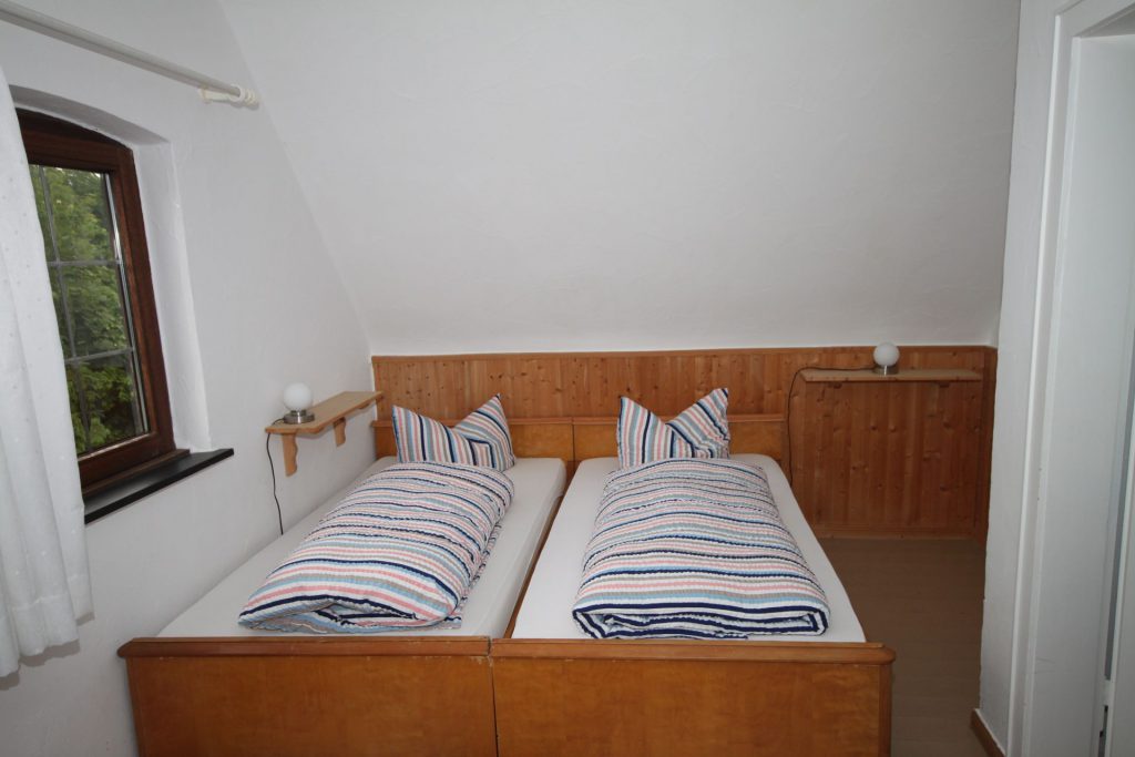 Schlafzimmer 2